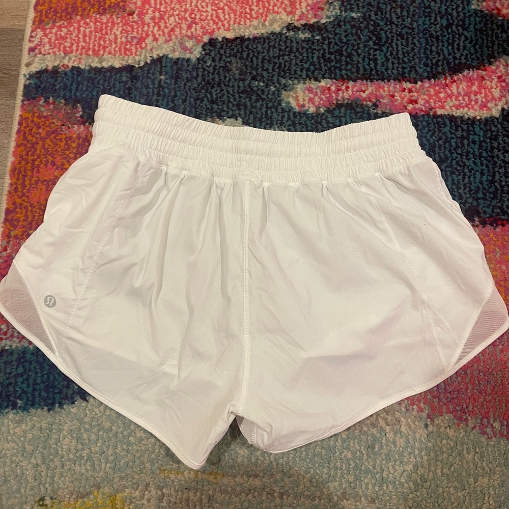 Lululemon Hotty Hot High-Rise Lined Short 2.5"